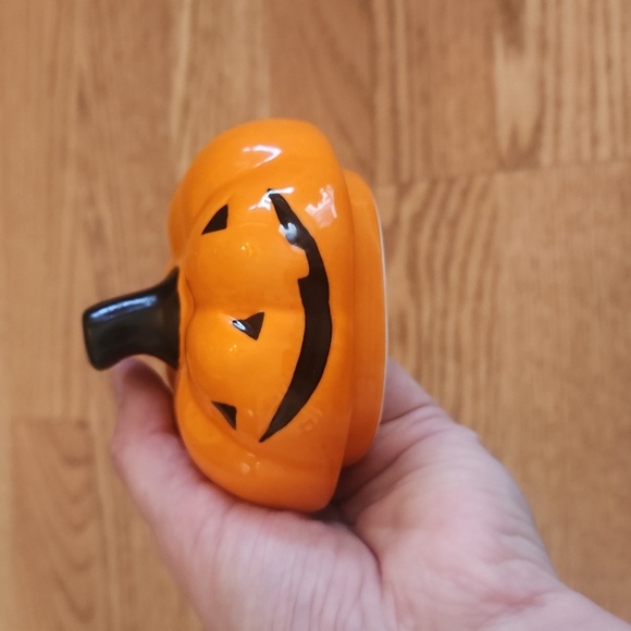 EUC Rae Dunn Artisan Orange Halloween Mug With Topper - Picture 6 of 7